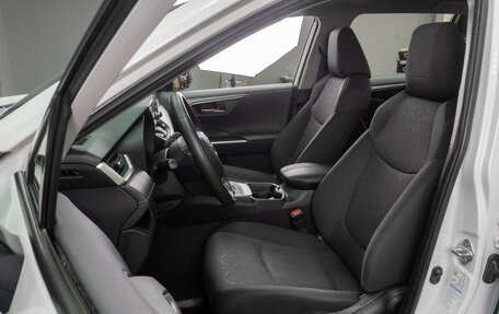 Toyota RAV4, 2020 год, 4 249 000 рублей, 16 фотография