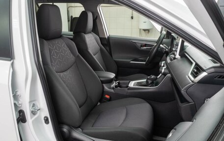 Toyota RAV4, 2020 год, 4 249 000 рублей, 14 фотография
