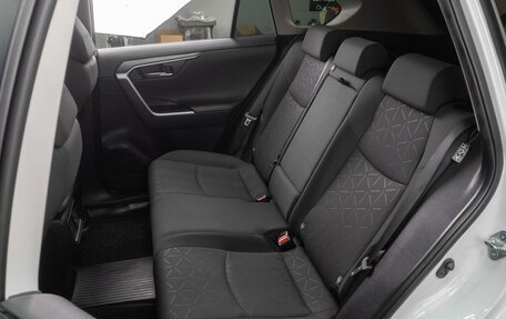 Toyota RAV4, 2020 год, 4 249 000 рублей, 15 фотография