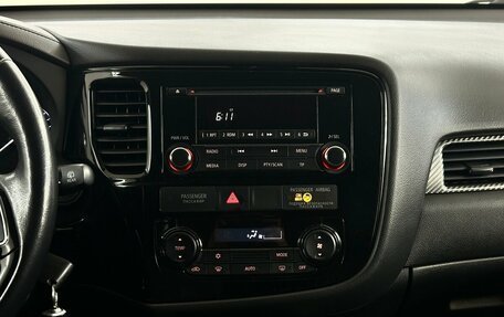 Mitsubishi Outlander III рестайлинг 3, 2017 год, 2 190 000 рублей, 7 фотография