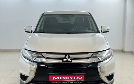 Mitsubishi Outlander III рестайлинг 3, 2017 год, 2 190 000 рублей, 2 фотография