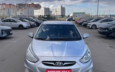 Hyundai Solaris II рестайлинг, 2012 год, 650 000 рублей, 1 фотография