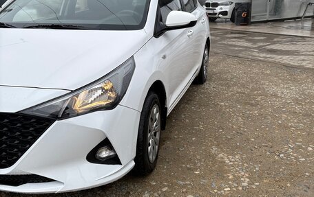Hyundai Solaris II рестайлинг, 2021 год, 1 400 000 рублей, 2 фотография
