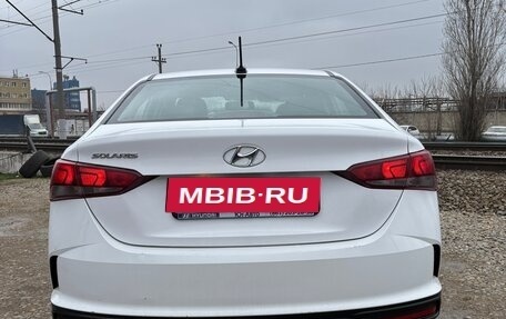 Hyundai Solaris II рестайлинг, 2021 год, 1 400 000 рублей, 5 фотография
