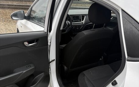 Hyundai Solaris II рестайлинг, 2021 год, 1 400 000 рублей, 13 фотография