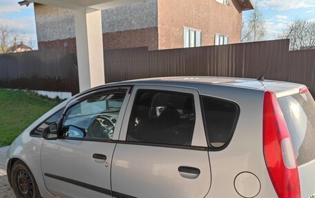 Mitsubishi Colt VI рестайлинг, 2006 год, 250 000 рублей, 3 фотография