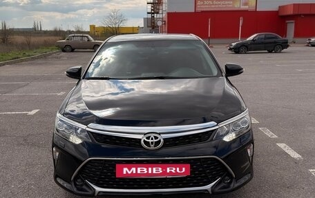 Toyota Camry, 2017 год, 2 640 000 рублей, 10 фотография