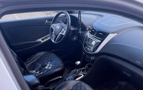 Hyundai Solaris II рестайлинг, 2012 год, 650 000 рублей, 9 фотография