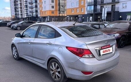 Hyundai Solaris II рестайлинг, 2012 год, 650 000 рублей, 4 фотография