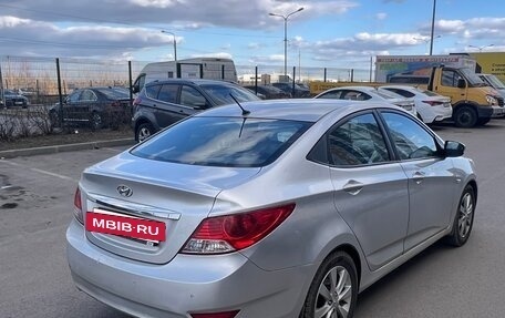 Hyundai Solaris II рестайлинг, 2012 год, 650 000 рублей, 5 фотография