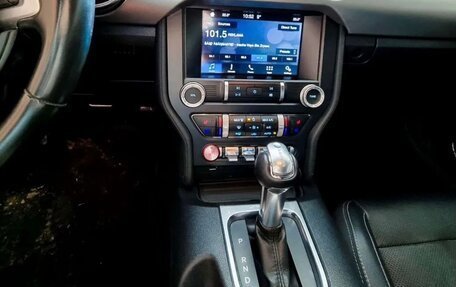 Ford Mustang VI рестайлинг, 2019 год, 3 300 000 рублей, 8 фотография