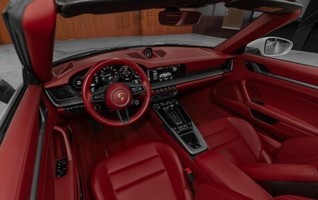 Porsche 911, 2019 год, 14 740 000 рублей, 16 фотография