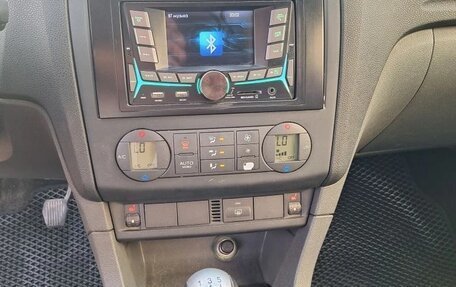 Ford Focus II рестайлинг, 2006 год, 230 000 рублей, 18 фотография
