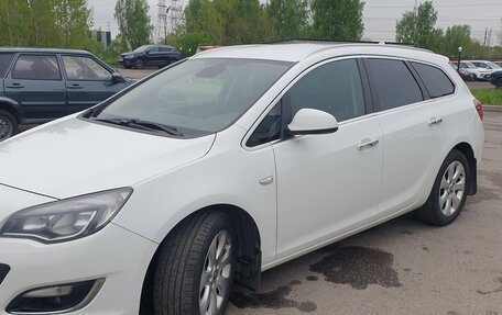 Opel Astra J, 2012 год, 910 000 рублей, 2 фотография