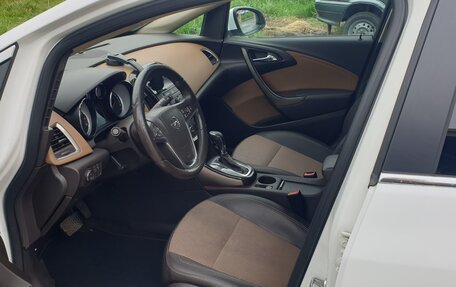 Opel Astra J, 2012 год, 910 000 рублей, 9 фотография