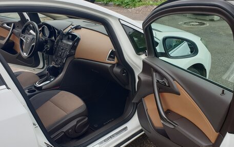 Opel Astra J, 2012 год, 910 000 рублей, 13 фотография