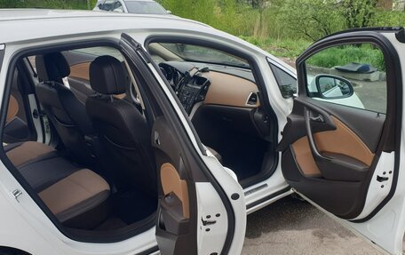 Opel Astra J, 2012 год, 910 000 рублей, 15 фотография