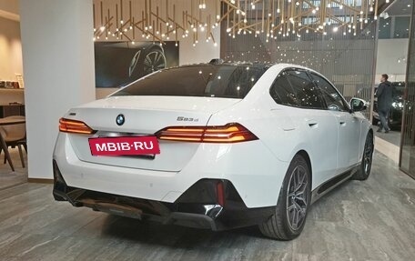 BMW 5 серия, 2023 год, 7 900 000 рублей, 5 фотография