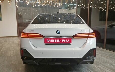 BMW 5 серия, 2023 год, 7 900 000 рублей, 4 фотография