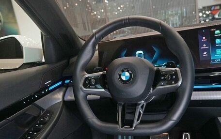 BMW 5 серия, 2023 год, 7 900 000 рублей, 15 фотография