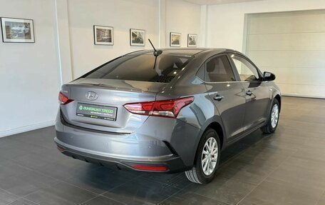 Hyundai Solaris II рестайлинг, 2021 год, 1 690 000 рублей, 6 фотография