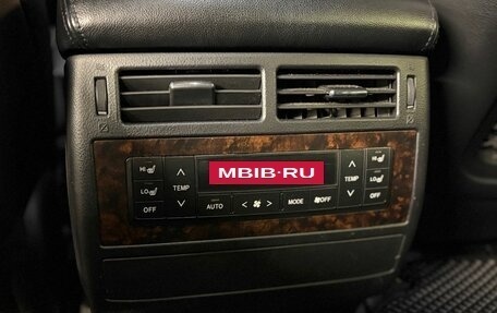 Toyota Land Cruiser 200, 2012 год, 3 700 000 рублей, 31 фотография