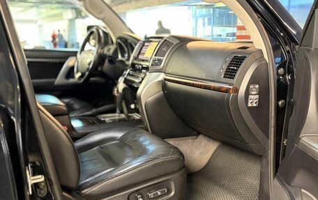 Toyota Land Cruiser 200, 2012 год, 3 700 000 рублей, 32 фотография