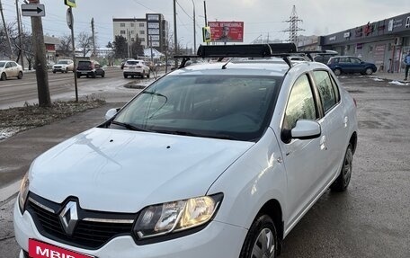 Renault Logan II, 2017 год, 700 000 рублей, 3 фотография