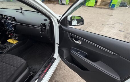 KIA Rio IV, 2018 год, 1 350 000 рублей, 13 фотография