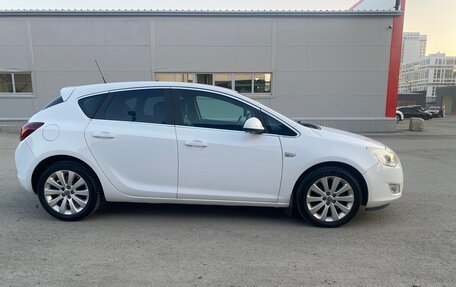Opel Astra J, 2011 год, 699 000 рублей, 10 фотография