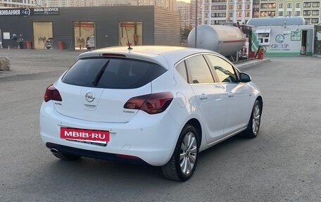 Opel Astra J, 2011 год, 699 000 рублей, 11 фотография