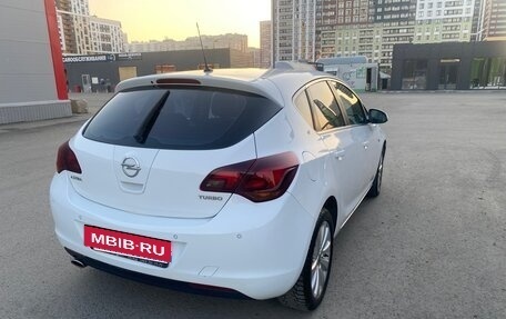 Opel Astra J, 2011 год, 699 000 рублей, 14 фотография