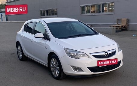 Opel Astra J, 2011 год, 699 000 рублей, 8 фотография