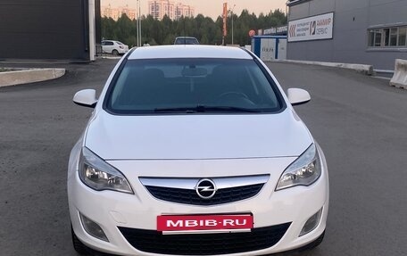 Opel Astra J, 2011 год, 699 000 рублей, 4 фотография