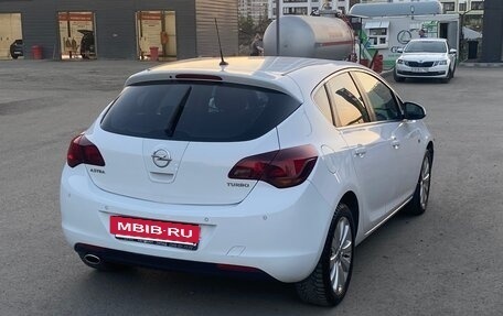 Opel Astra J, 2011 год, 699 000 рублей, 13 фотография