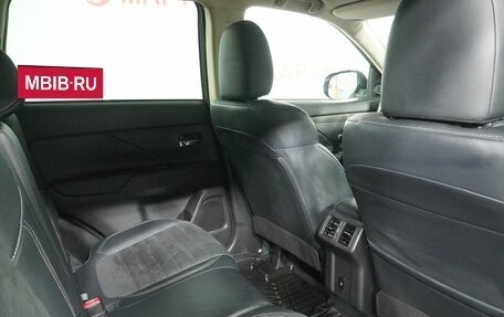 Mitsubishi Outlander III рестайлинг 3, 2021 год, 2 790 000 рублей, 11 фотография