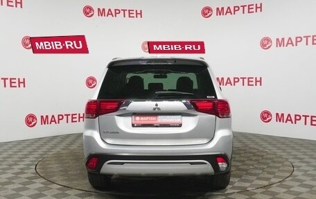 Mitsubishi Outlander III рестайлинг 3, 2021 год, 2 790 000 рублей, 6 фотография