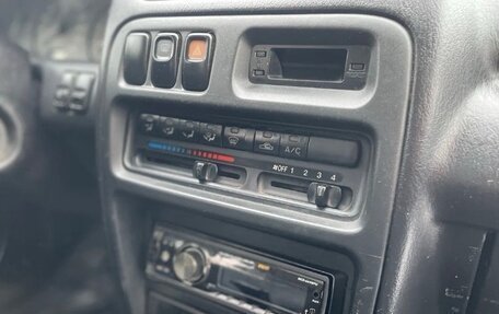 Mazda 323, 1998 год, 150 000 рублей, 7 фотография