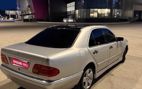 Mercedes-Benz E-Класс, 1997 год, 250 000 рублей, 4 фотография