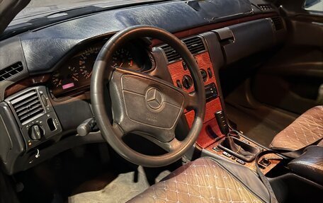 Mercedes-Benz E-Класс, 1997 год, 250 000 рублей, 9 фотография