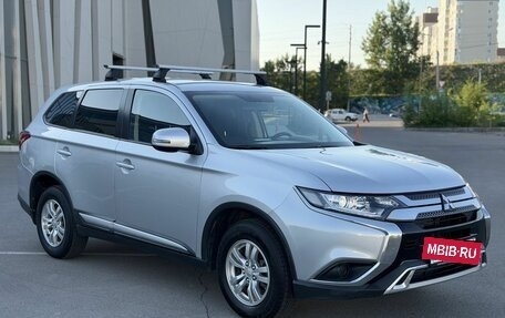 Mitsubishi Outlander III рестайлинг 3, 2018 год, 2 112 800 рублей, 7 фотография