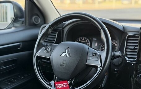 Mitsubishi Outlander III рестайлинг 3, 2018 год, 2 112 800 рублей, 14 фотография