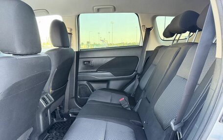 Mitsubishi Outlander III рестайлинг 3, 2018 год, 2 112 800 рублей, 25 фотография