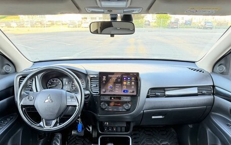 Mitsubishi Outlander III рестайлинг 3, 2018 год, 2 112 800 рублей, 24 фотография