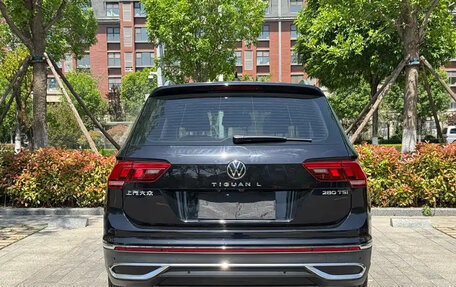 Volkswagen Tiguan II, 2023 год, 2 250 013 рублей, 5 фотография