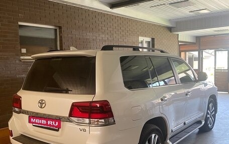 Toyota Land Cruiser 200, 2016 год, 10 000 000 рублей, 2 фотография