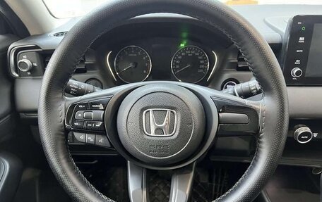 Honda Vezel, 2022 год, 1 820 000 рублей, 10 фотография