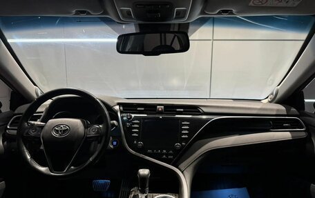 Toyota Camry, 2018 год, 3 030 000 рублей, 19 фотография