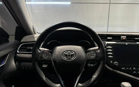 Toyota Camry, 2018 год, 3 030 000 рублей, 17 фотография