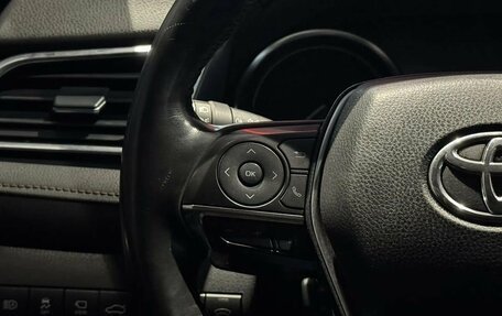Toyota Camry, 2018 год, 3 030 000 рублей, 15 фотография